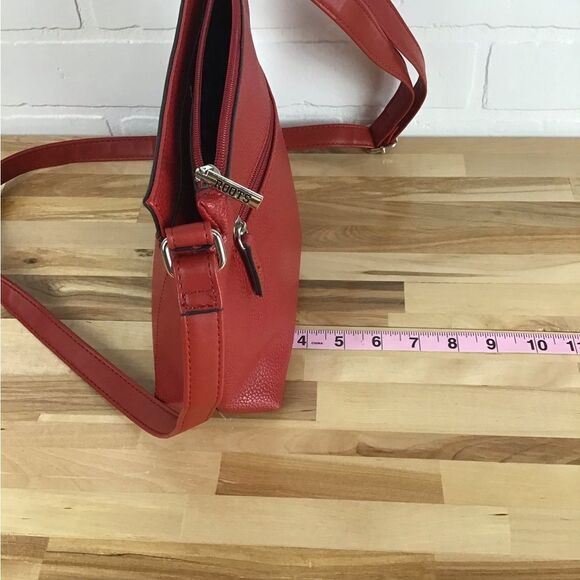 ROOTS embossed vegan leather little red purse crossbody bag travel day bag Class - Picture 13 of 15